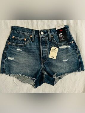 NWT Levi's 501 Distressed Denim Shorts in Dark Blue